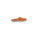 slip on simple Clay